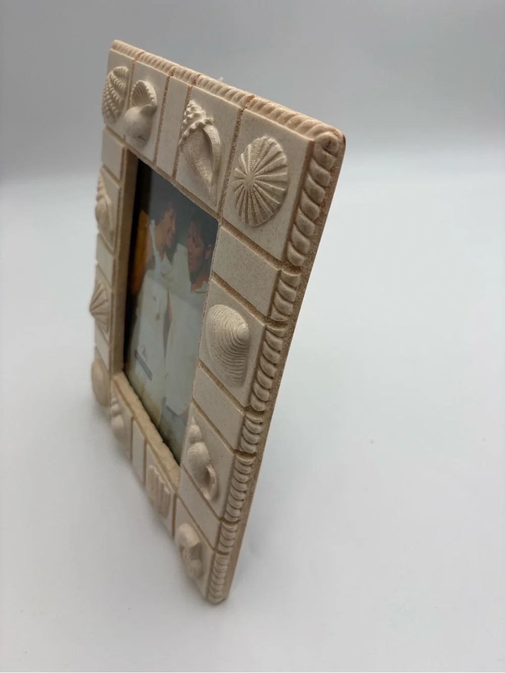 Vintage Malden Sandstone Shell Picture Frame in Cream